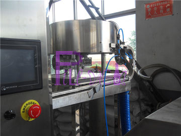 W pełni automatyczna maszyna do napełniania gorącym monoblokiem Sprzęt do przetwarzania soków owocowych 0.3L - 2L