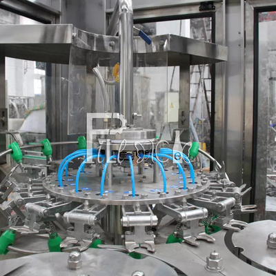Automatyczna maszyna do butelkowania wody 3 w 1 / monoblok aspetic CGF8-8-3 PET do czystej wody