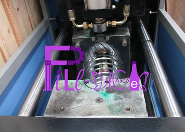 Semi Auto 5 L Maszyna do wydmuchiwania butelek, maszyna do wydmuchiwania zwierząt z pojedynczą wnęką do butelek z wodą do picia