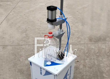 Półautomatyczna pneumatyczna maszyna do pakowania butelek do beczek prasujących nakrętki