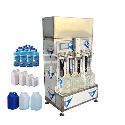 Półautomatyczna maszyna do napełniania soków Liniowe płynne plastikowe butelki Woda mineralna