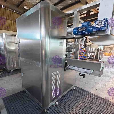 automatyczna maszyna do etykietowania z pojedynczą głowicą 150BPM 250BPM z tunelem obkurczającym