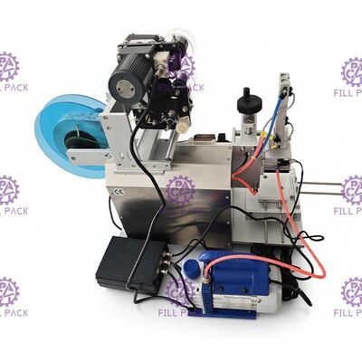 Samoprzylepna maszyna do etykietowania butelek 1800BPH Półautomatyczna do kwadratowych butelek z 3 stron