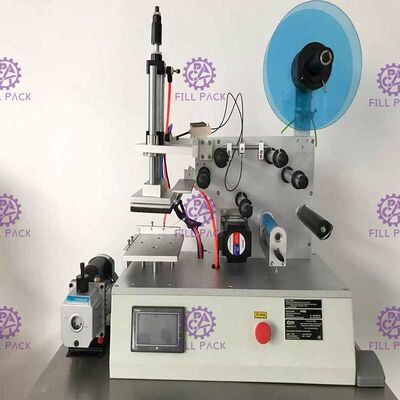 Kwadratowa płaska maszyna do etykietowania butelek 2000BPH Słoiki Samoprzylepna naklejka Półautomatyczna