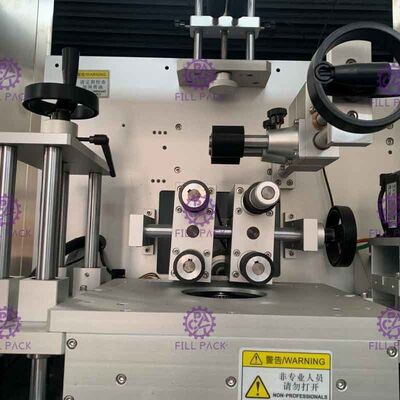 Fotoelektryczny rękaw termokurczliwy PVC PET z płaskimi butelkami Maszyna do etykietowania naklejek