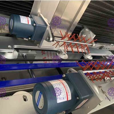 Automatyczna maszyna do etykietowania butelek PET z podwójną głowicą do obu etykiet na ciało