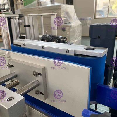 1800bph jednostronnie samoprzylepna maszyna do etykietowania małych okrągłych butelek