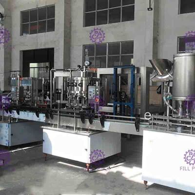 Liniowy typ urządzenia do butelkowania napojów bezalkoholowych 0.25L - 2.5L do butelki z tworzywa sztucznego