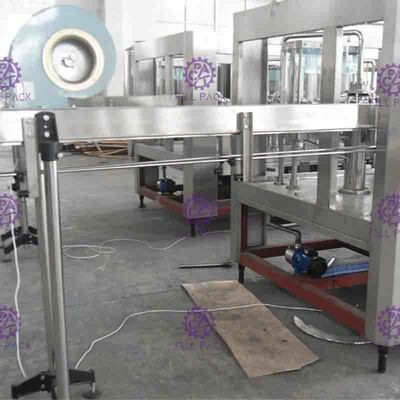 Monoblock Liquid Filling Machine, 5 w 1 plastikowym miazgie do butelek