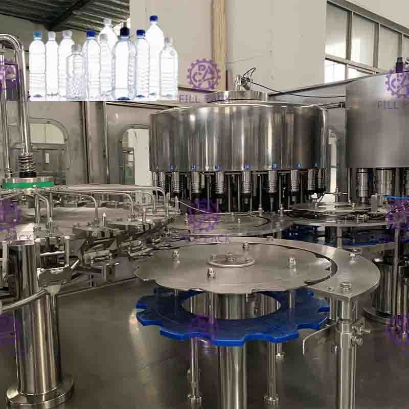 500 ml / 1L / 2L PET Woda pitna 3 w 1 Monoblokowy sprzęt do butelkowania / roślina / maszyna / system / linia