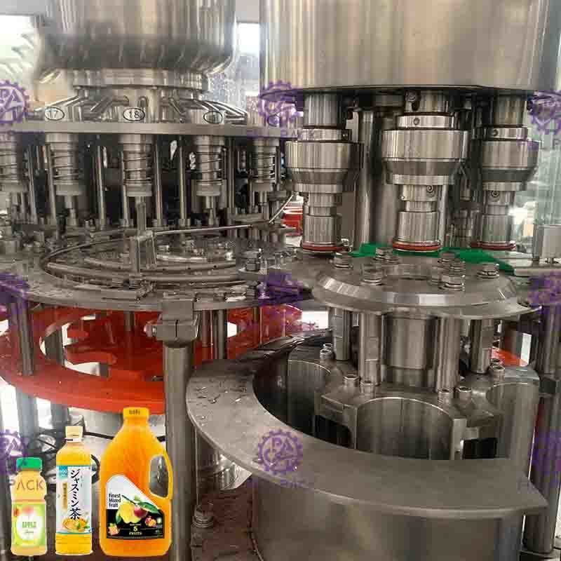Automatyczna maszyna do napełniania gorących soków 3 w 1 z małą plastikową butelką / linia produkcyjna / rozlewnia